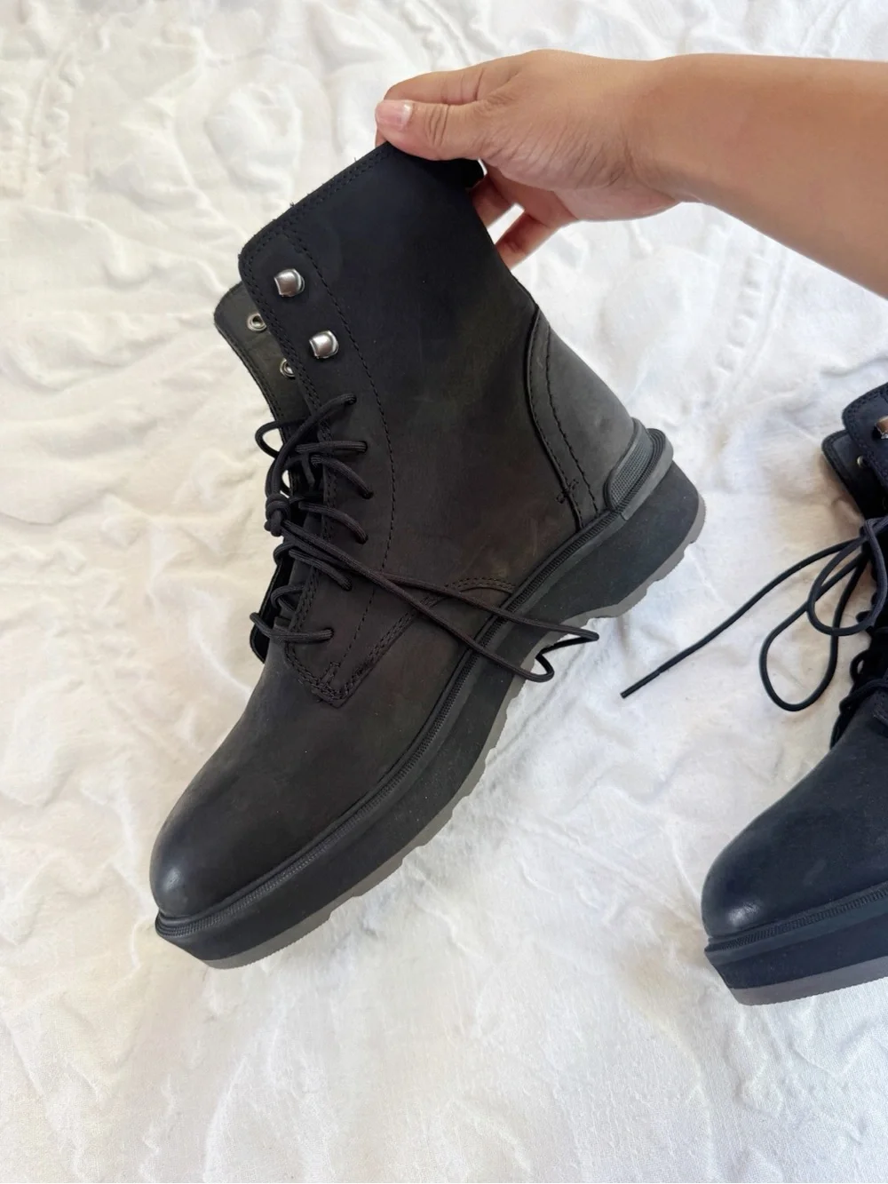 Sorel Hi-Line Waterproof Lace-Up Boot Size 9.5 new